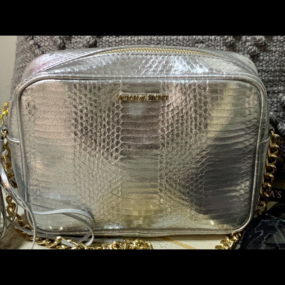 ❤️Victoria's Secret Silver & Gold Crossbody Bag
